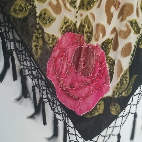 Vintage Velvet Beaded Fringe Top Leopard W Roses No Labels Size Small - Picture 3 of 5